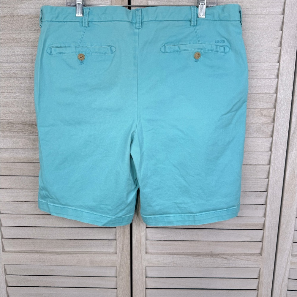 IZOD Men's Saltwater 9.5" Stretch Flat Front Chino Shorts Teal-38 - Picture 2 of 2
